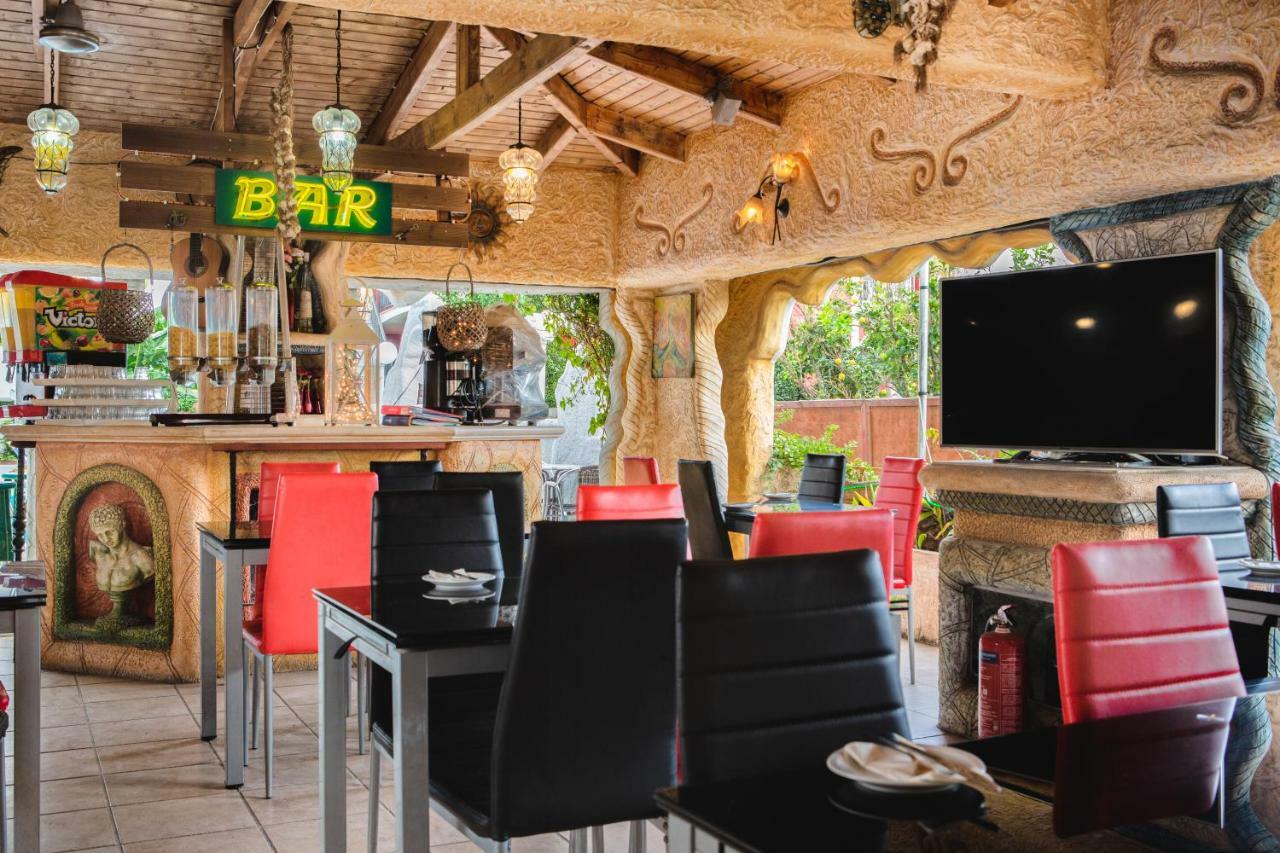 Georgina Inn Laganas Ngoại thất bức ảnh